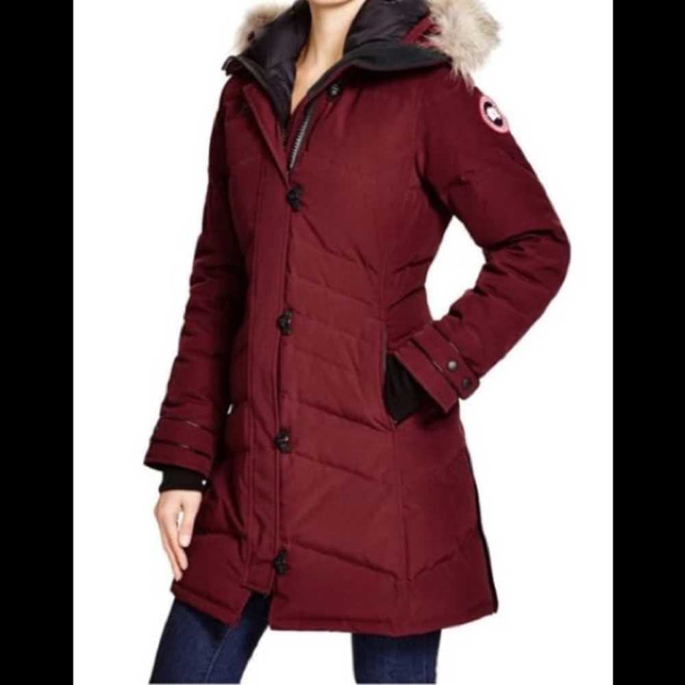 Canada Goose Women’s Lorette Parka in Bordeaux